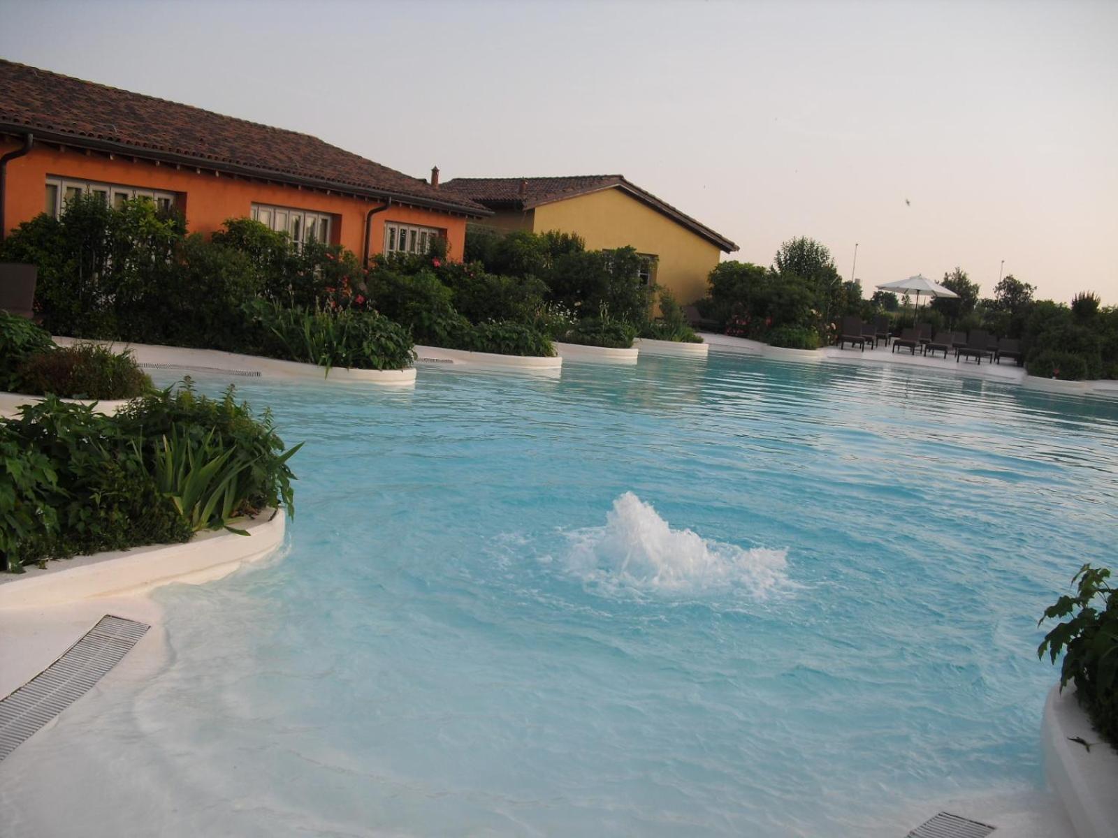 Joia Hotel & Luxury Apartments Rta Brusaporto Екстериор снимка